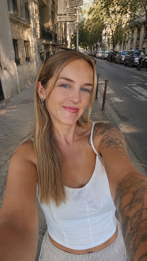 Porträt von Julia Cerny